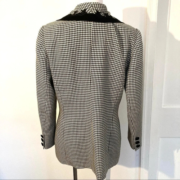 Vintage John Meyer of Norwich Houndstooth Blazer with Velvet Trim 8 - Picture 6 of 9